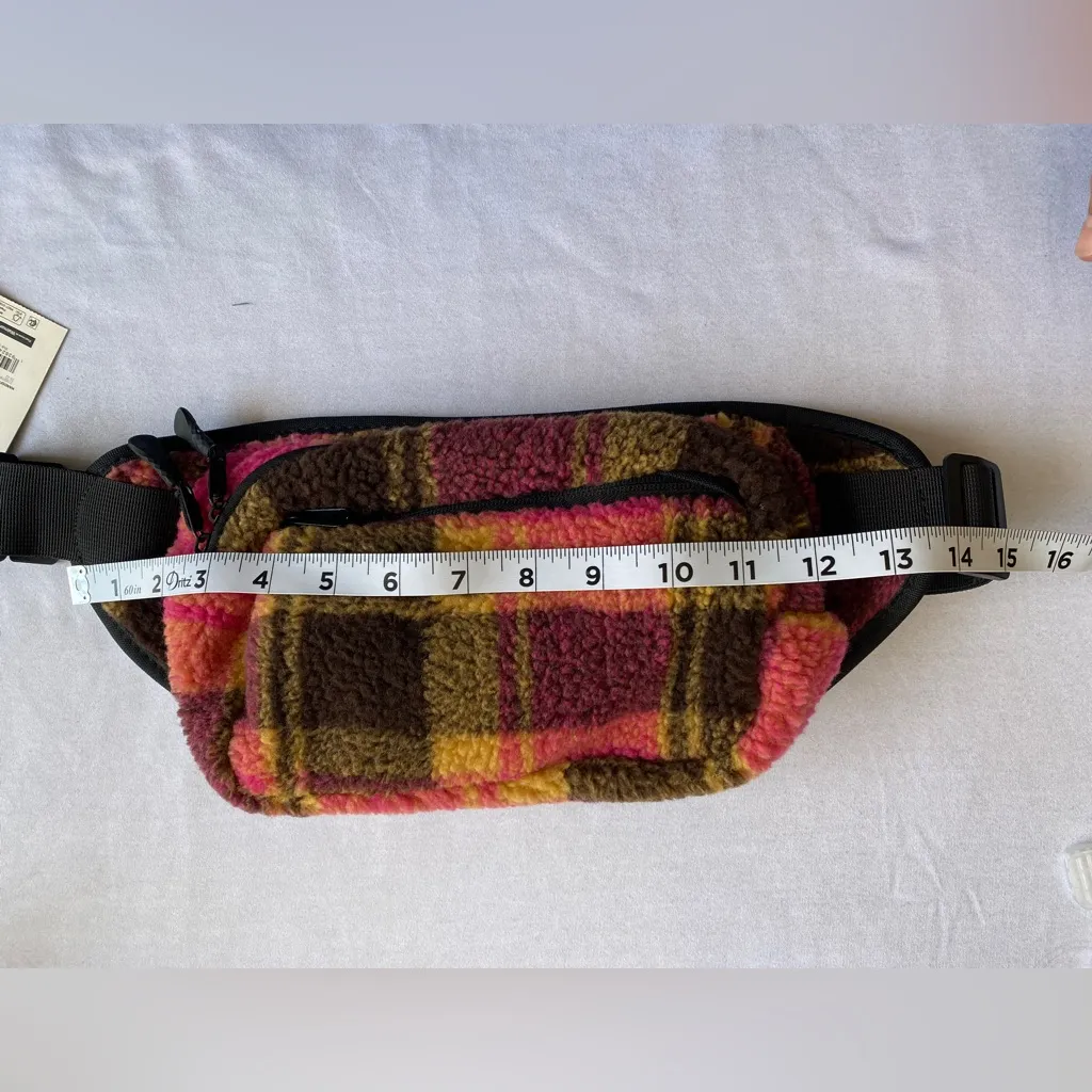 Women’s hands free rectangular‎ fanny pack pink plaid - Image 8