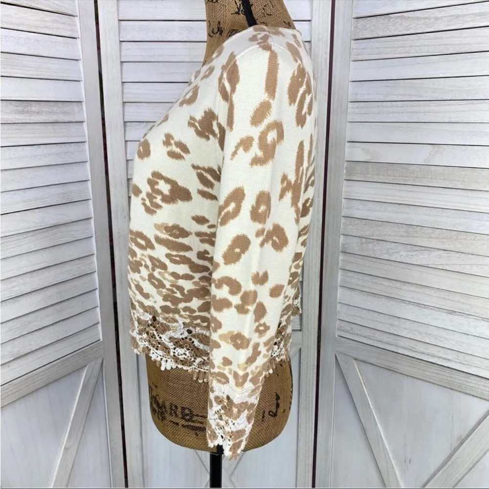 Chico’s Charlee Cheetah Lace Hem Crop Cardigan Sweater Cream Tan Small - Image 2