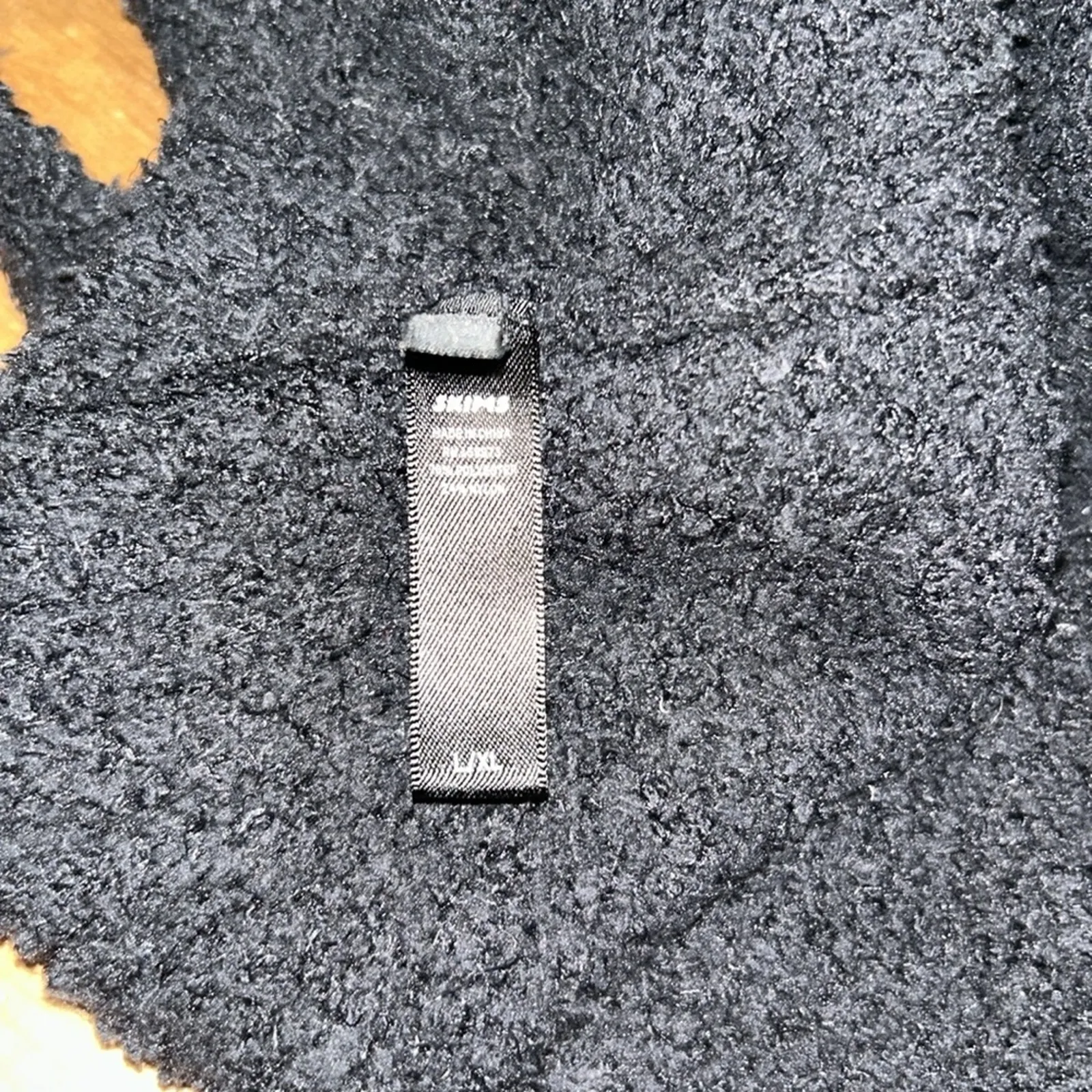 SKIMS Black Fuzzy Tank Top Vest Sleeveless Cozy Knit Size Large/X-Large - Image 7