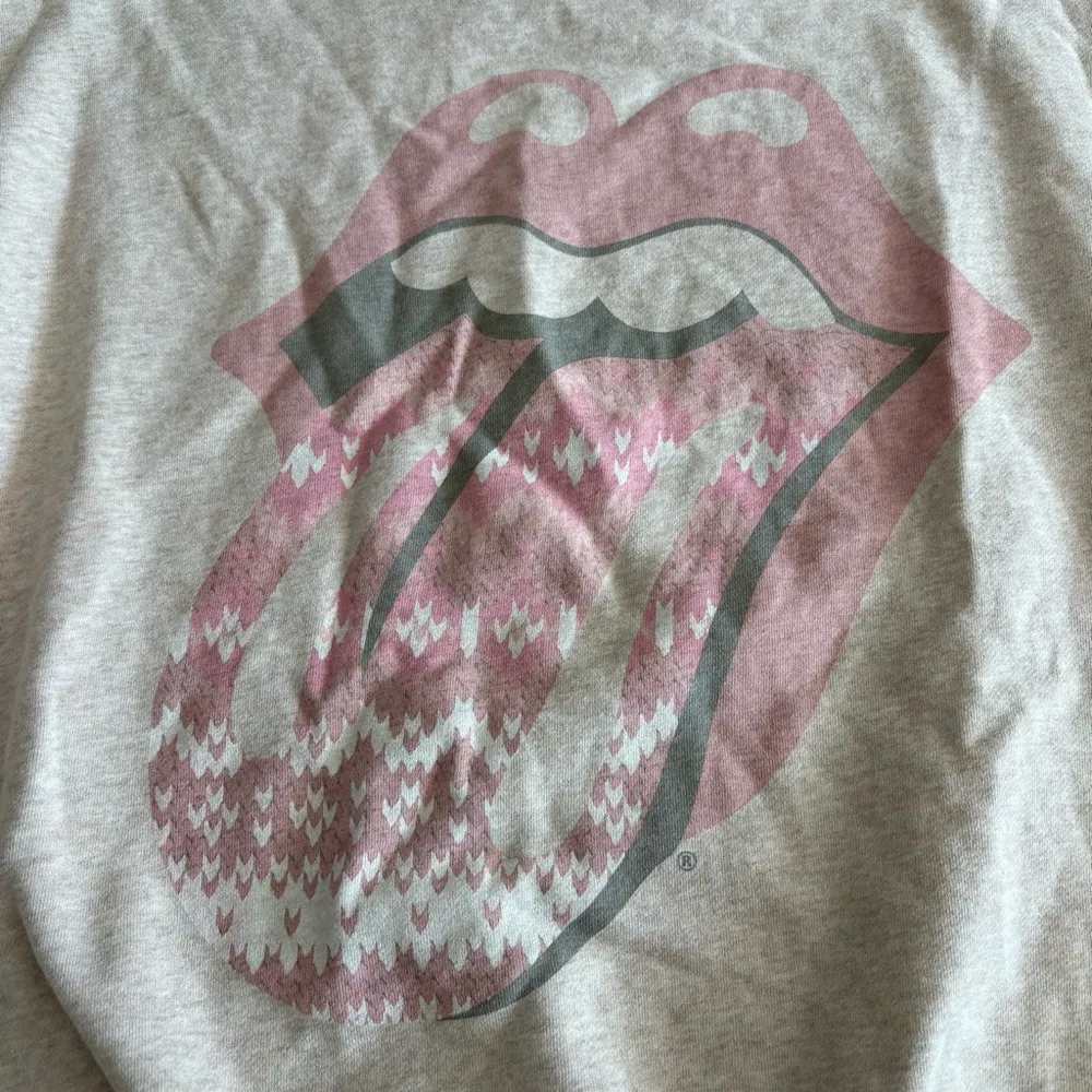 American Eagle oversized logo sweatshirt Rolling Stones size small nwot oatmeal - Image 5