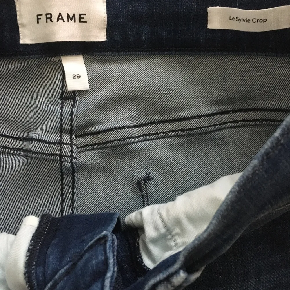 Frame Denim LeSylvie Crop in Edgewater Chew - Image 13