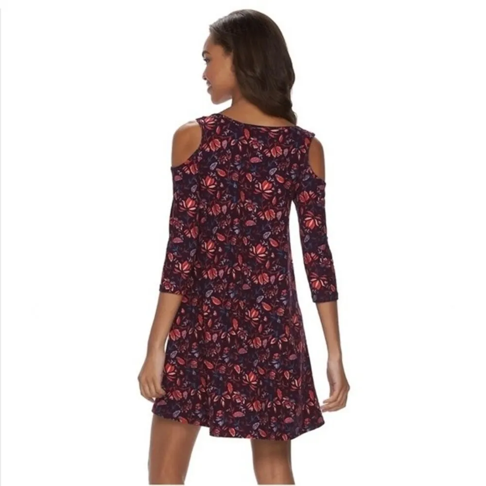 plum floral cold shoulder swing dress size medium - Image 2