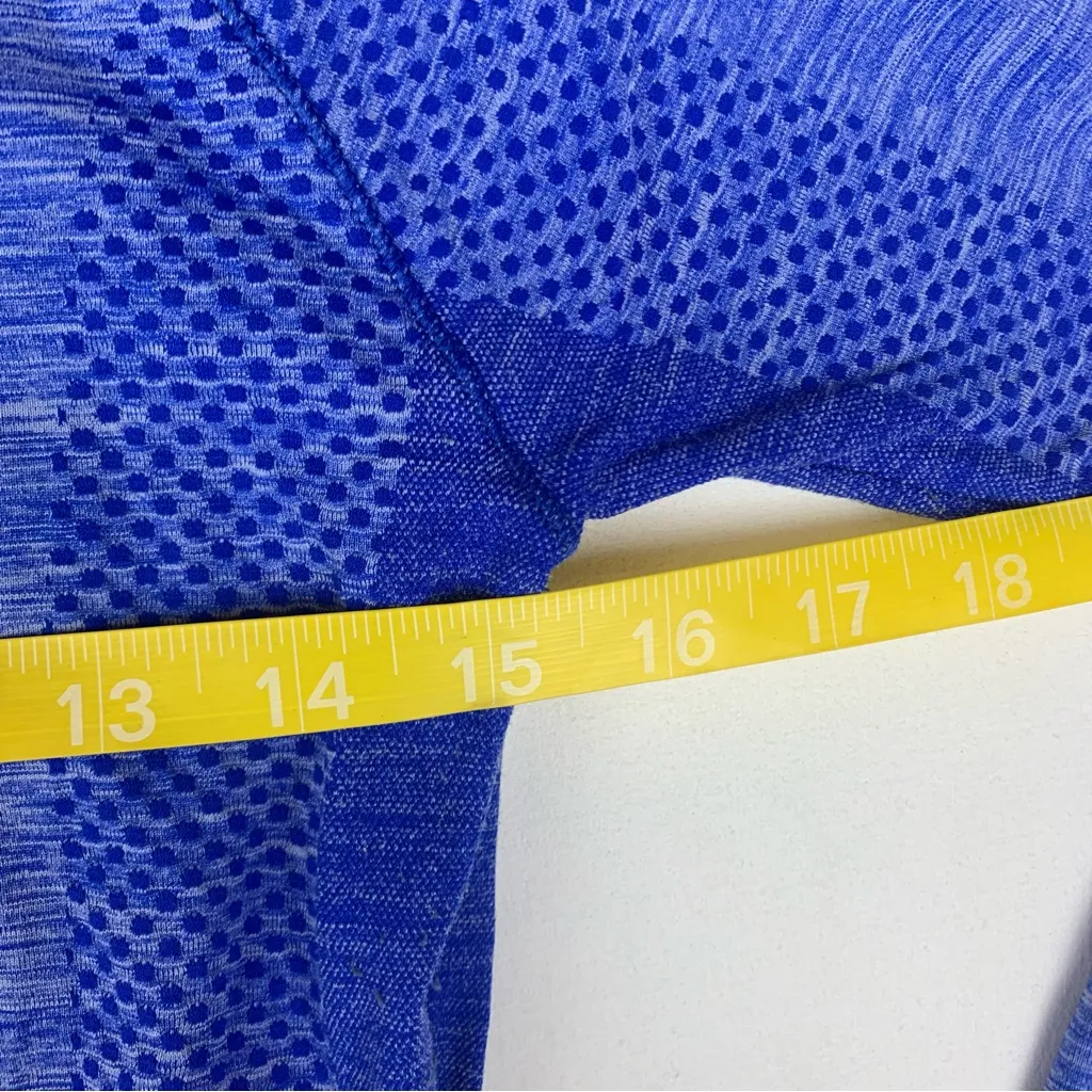 Sweaty Betty size medium Vibrant Blue Seamless Top athletic swiftly - Image 6