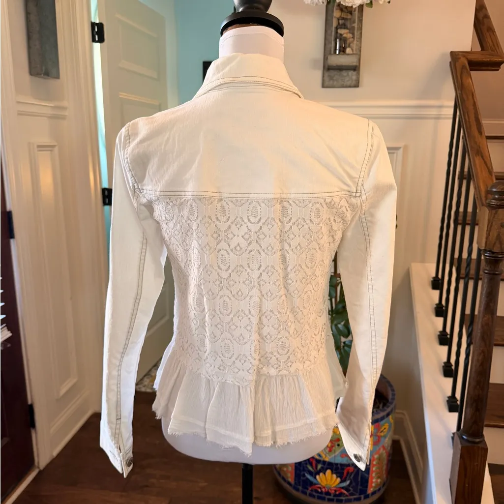 Kate & Mallory Free People NWOT Women's White Jean Jacket W/ Lace and Ruffles - Image 4