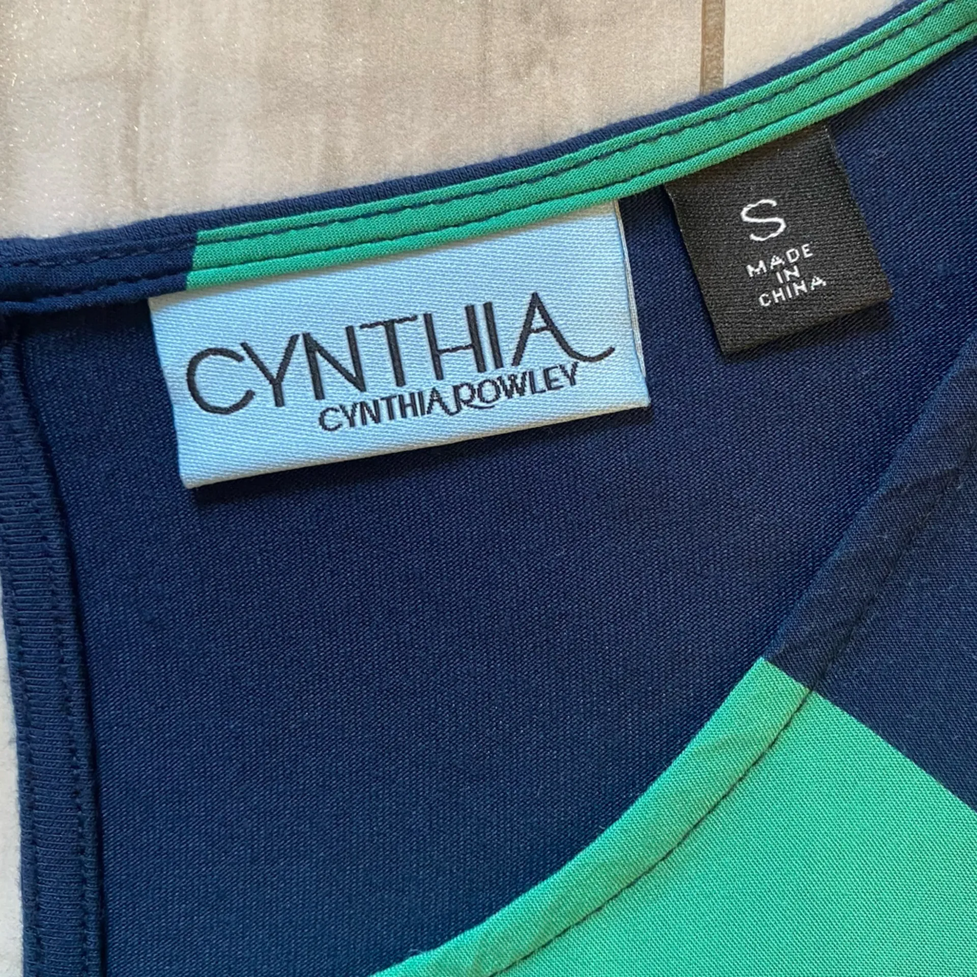 Cynthia by Cynthia Rowley Green and Navy Chevron Mixed Media Short Sleeve Shirt - Image 3