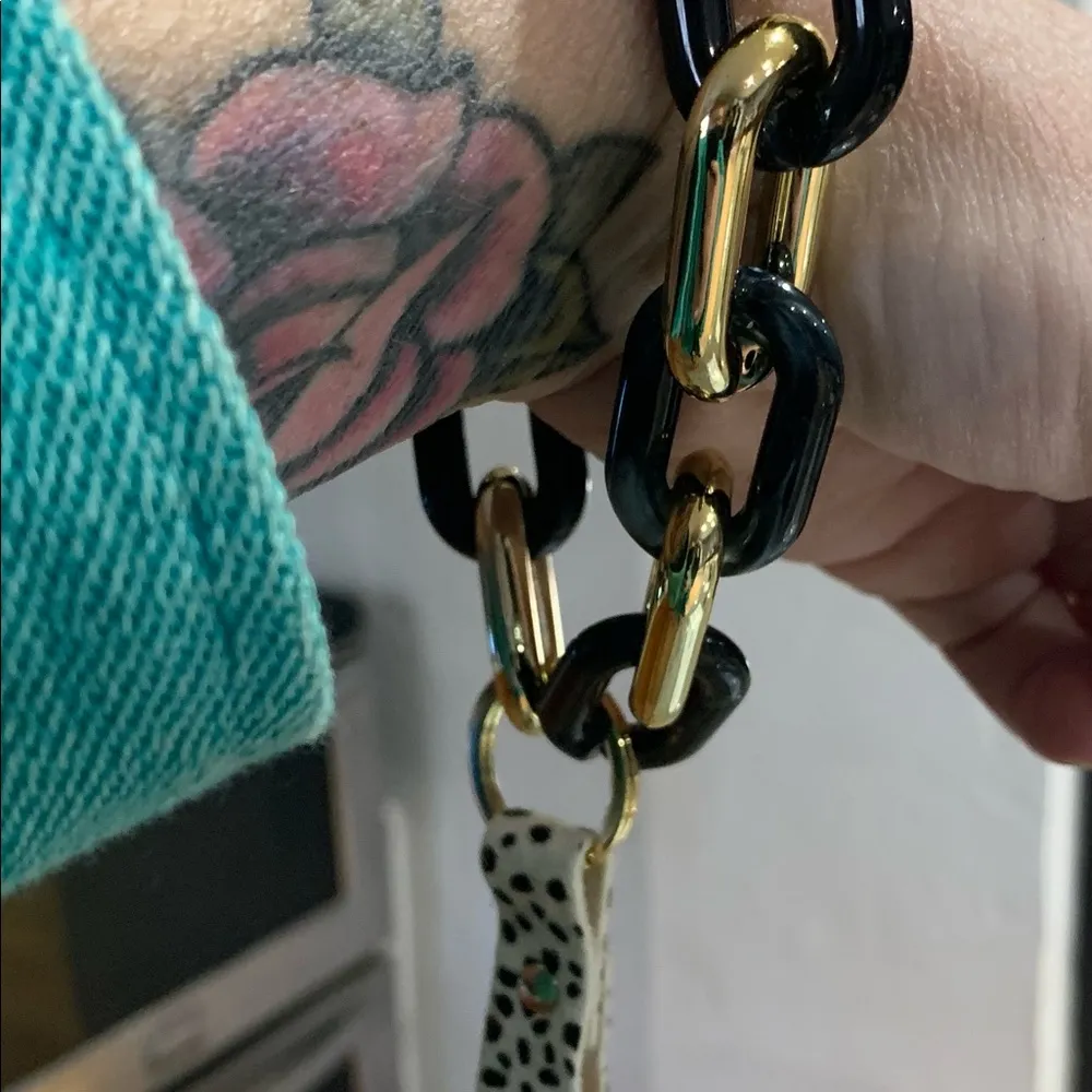 Ermish Wristlet keychain - Image 3