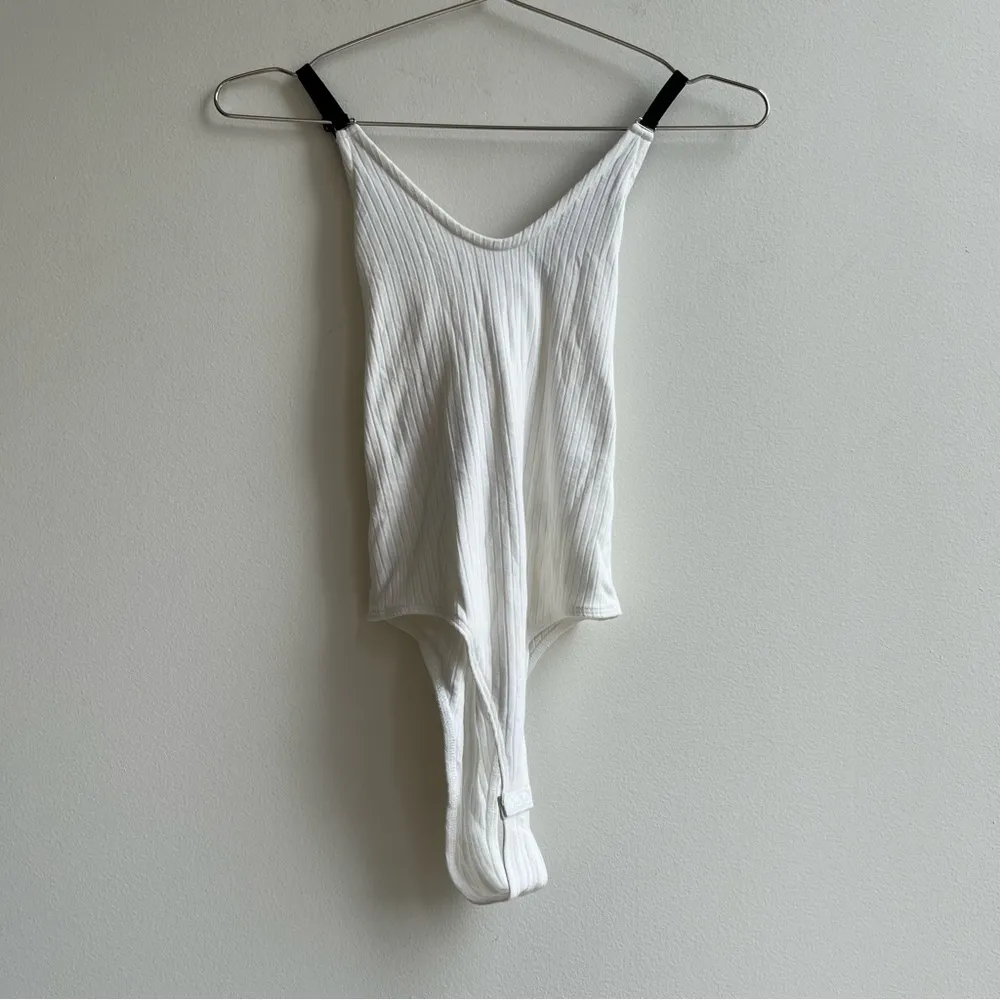 NWT ATM ANTHONY THOMAS MELILLO Micro Modal Crossback Bodysuit White Black Ribbed Size M - Image 3