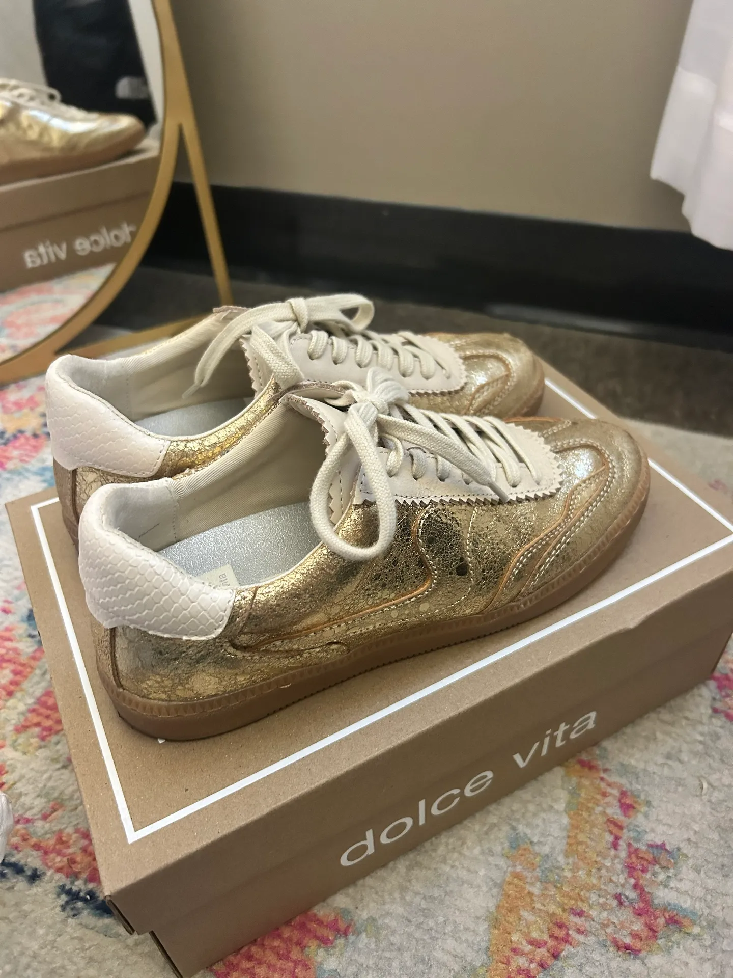 Dolce Vita Sneakers Gold Size 8 - Image 9