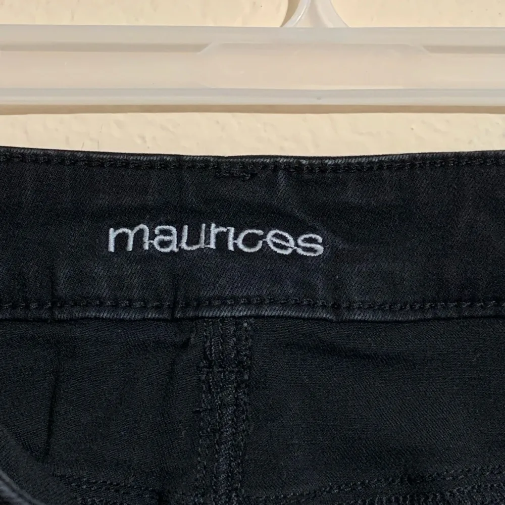 Maurices women’s embroidered skinny black jeans sz XL-Reg - Image 8