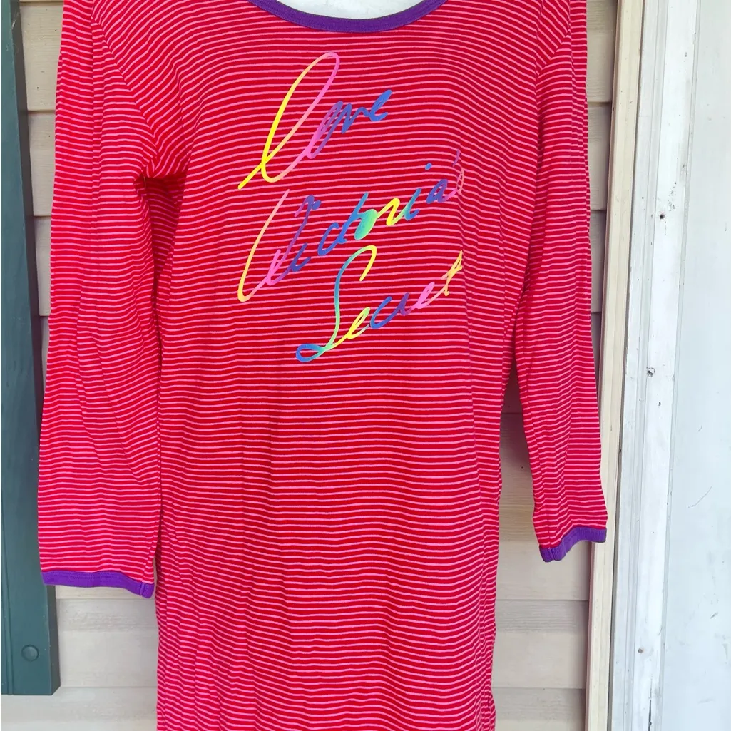 Vintage Victoria's Secret Red Long Sleeve Night Shirt Women’ - Image 4