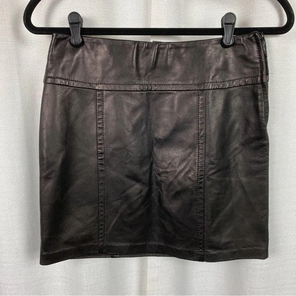 Danier Black Leather Mini Skirt Sz.8 NWT - Image 2
