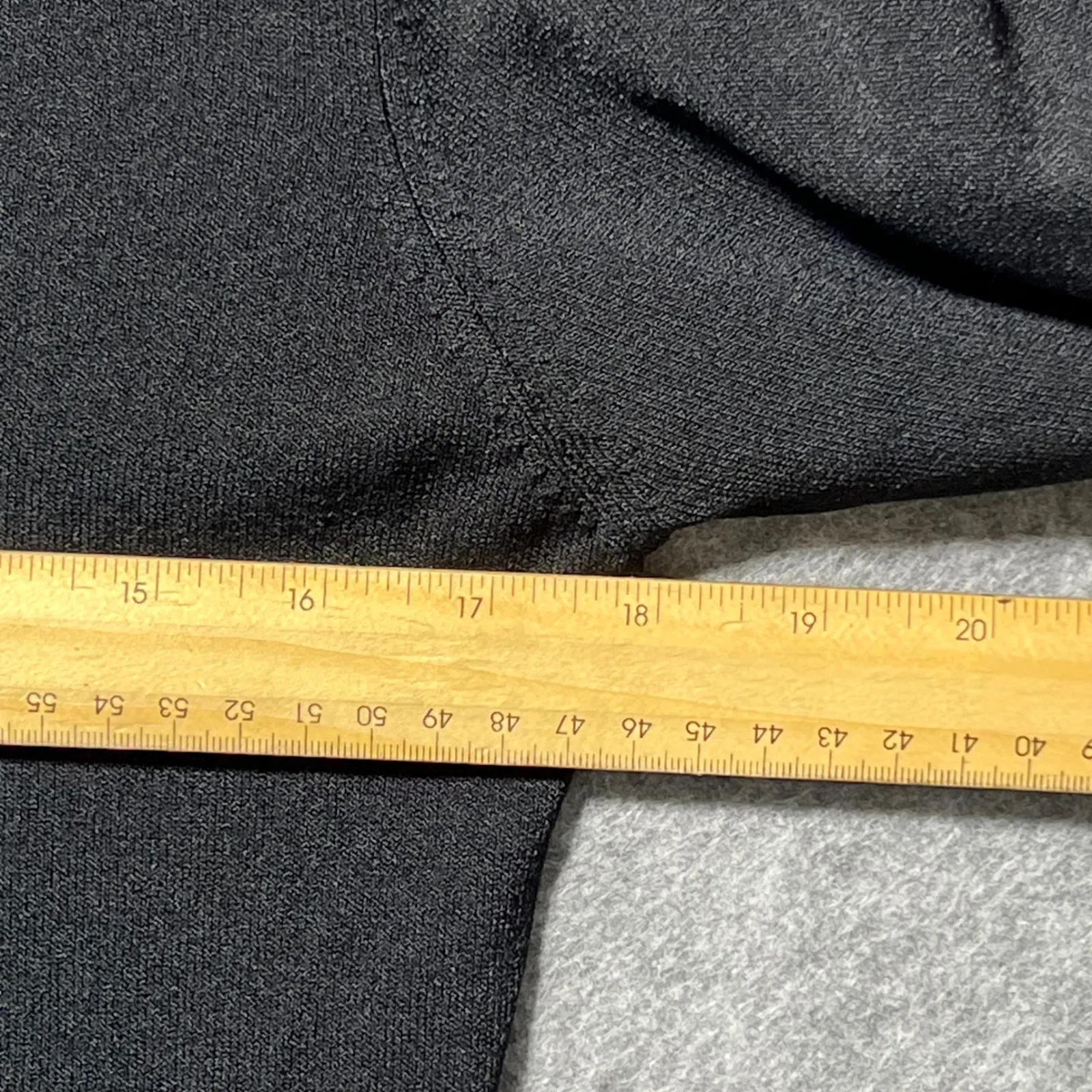 Gloria Vanderbilt Black Long Sleeve Ruffled Neck Sweater Top Women's Size M - Image 4