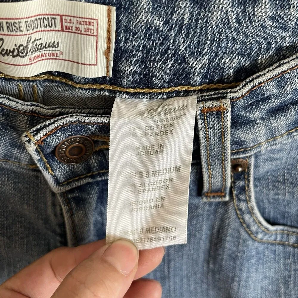 VTG Levi's Signature Stretch Low Rise Bootcut Women's Denim Jeans Sz 8 M - Image 5