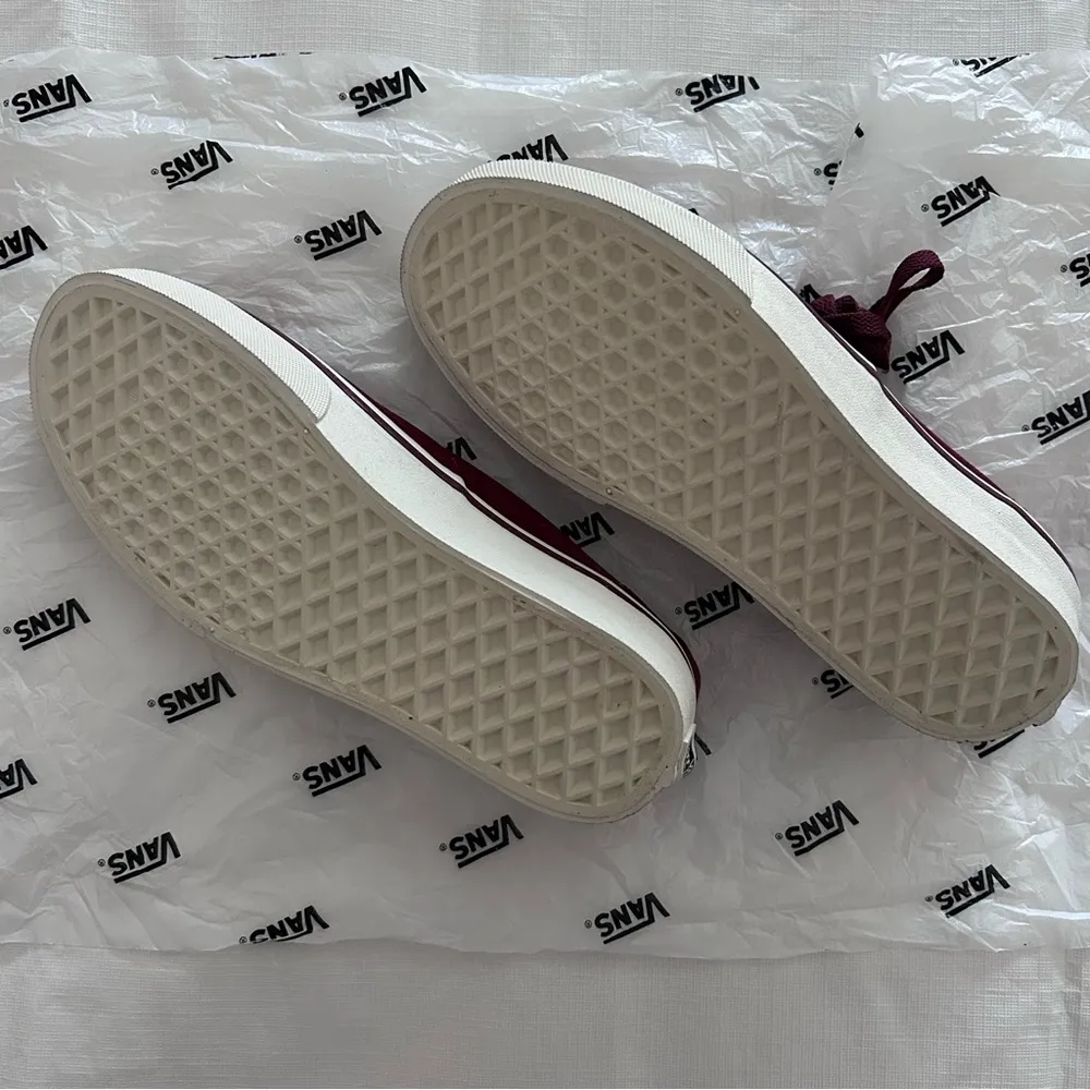 NEW VANS AUTHENTIC PORT ROYALE/BLACK CANVAS BURGUNDY COLOR SNEAKER UNISEX - Image 9