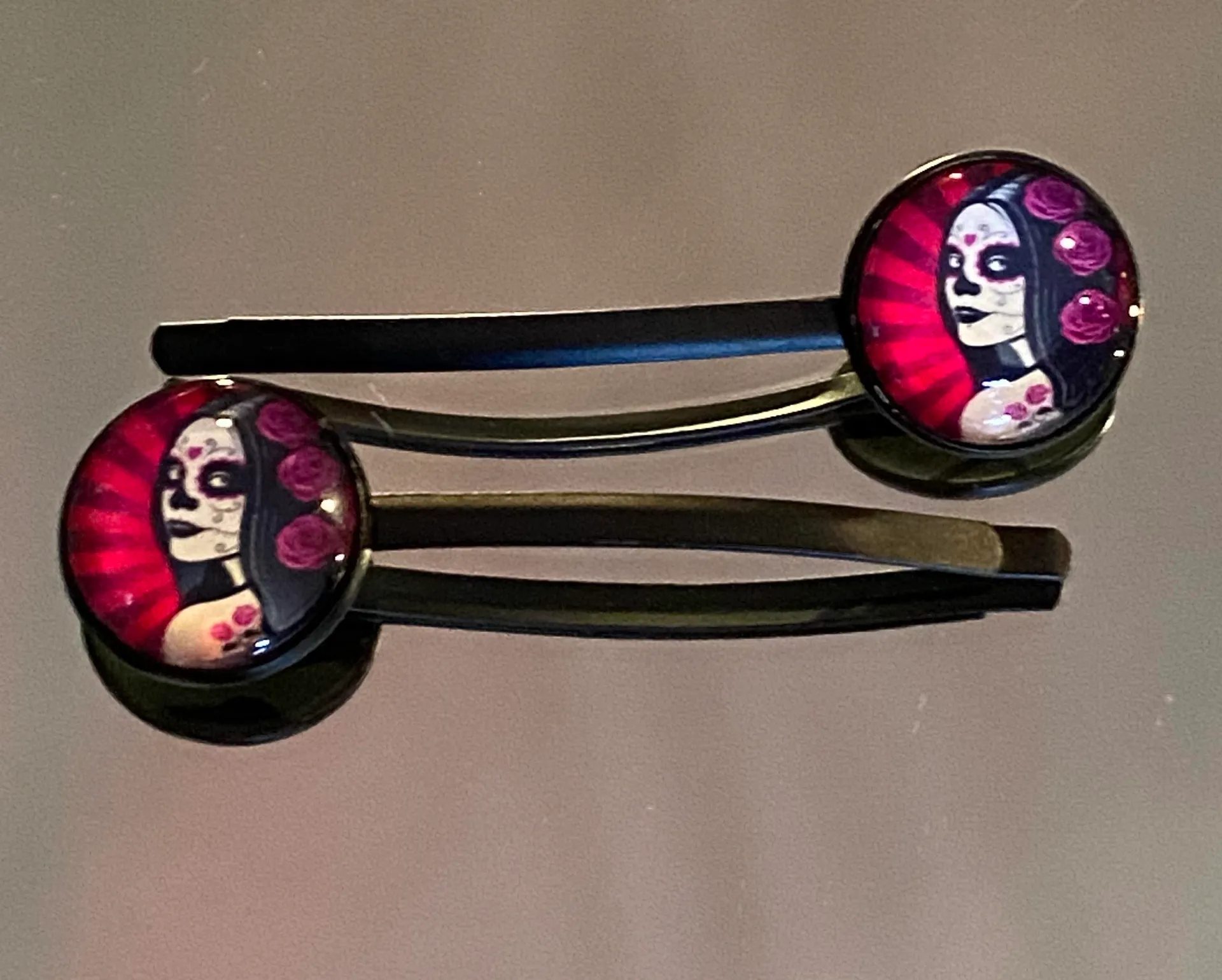 New 2 pc fashion Women hair clips  - Image 3