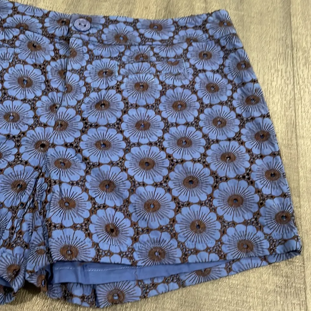 ANTHROPOLOGIE Elevenses Gerbera Eyelet Shorts - Image 4