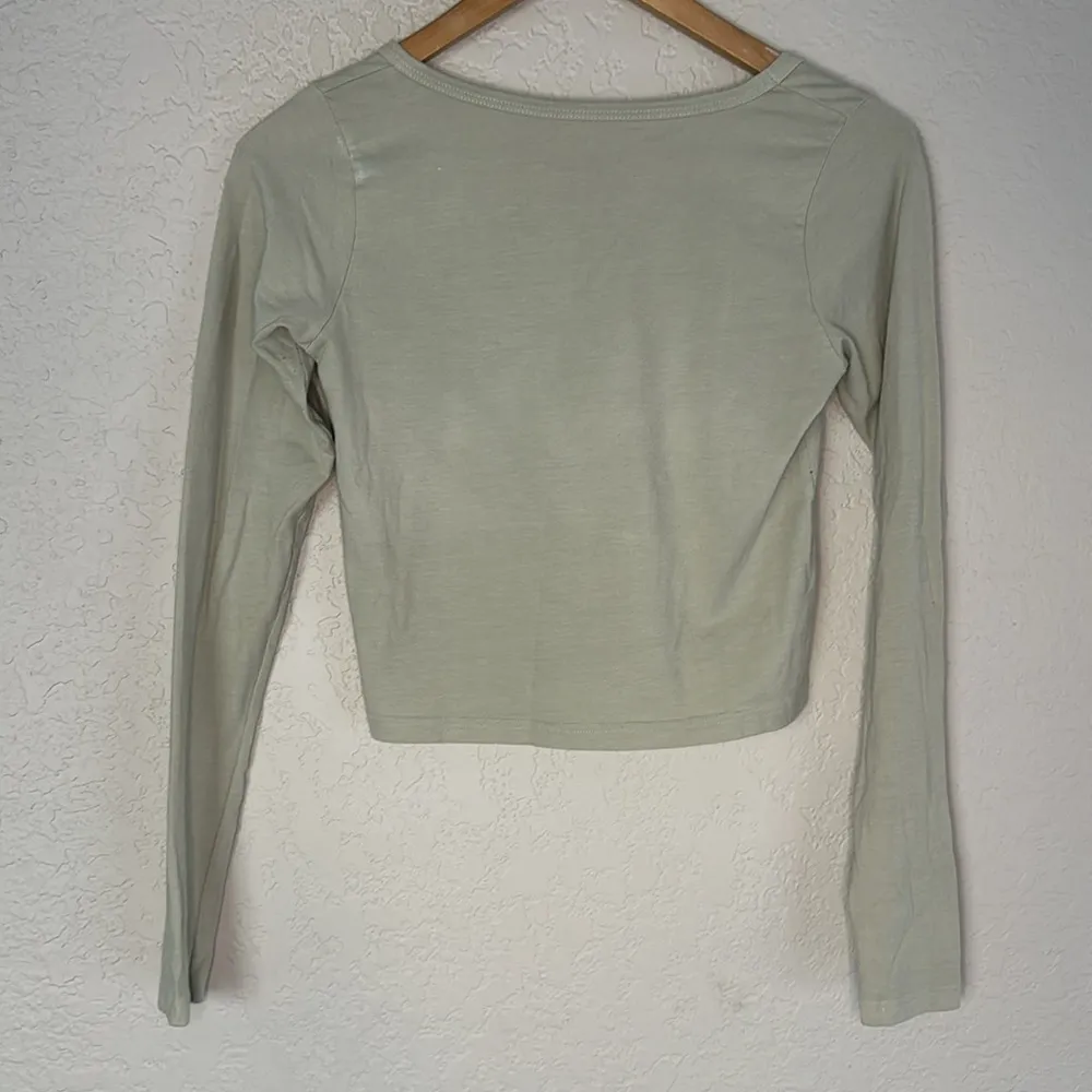 John Galt Sage Green Crop Tee Long Sleeve T-Shirt Stretch Cotton Y2K - Image 5