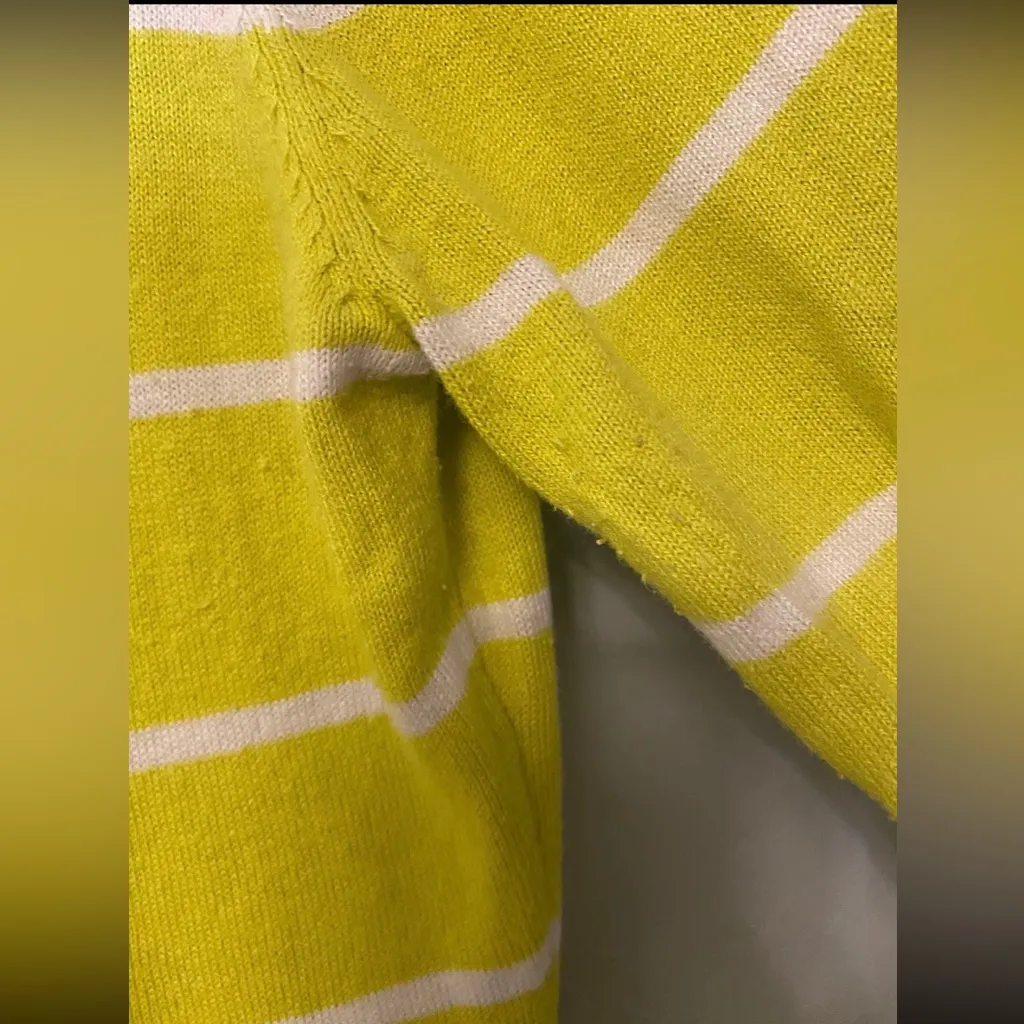 ⭐️Melrose Chic Womans Striped Yellow and White Cardigan Button Front Medium - Image 3