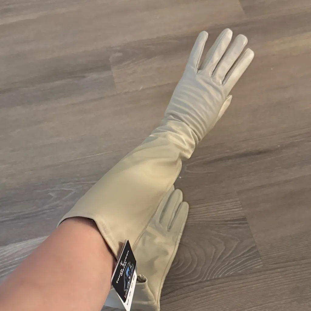 NWT Beige leather elbow length fleece lined gloves - Image 5