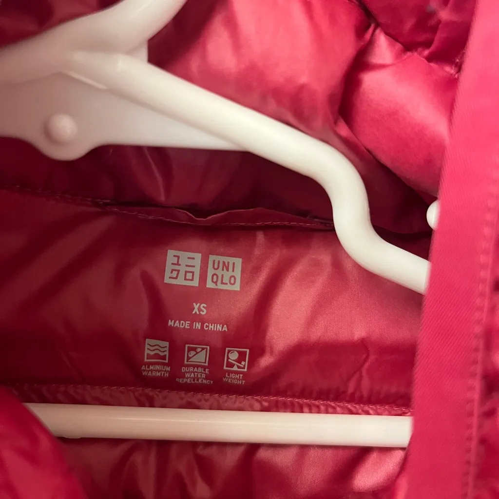 Uniqlo Magenta Puffer Jacket with Hood - Image 3