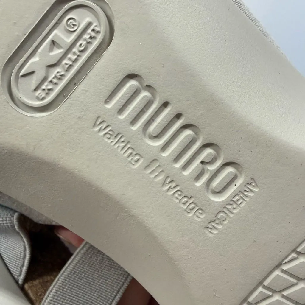 Munro leather strap walking wedge extra light sandal size 8 - Image 9