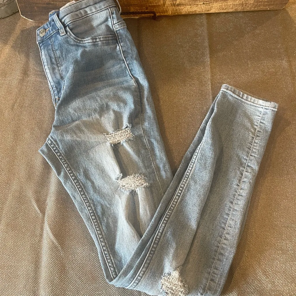 Modern Jeans High Rise Distressed Skinny  Size 4 - Image 3