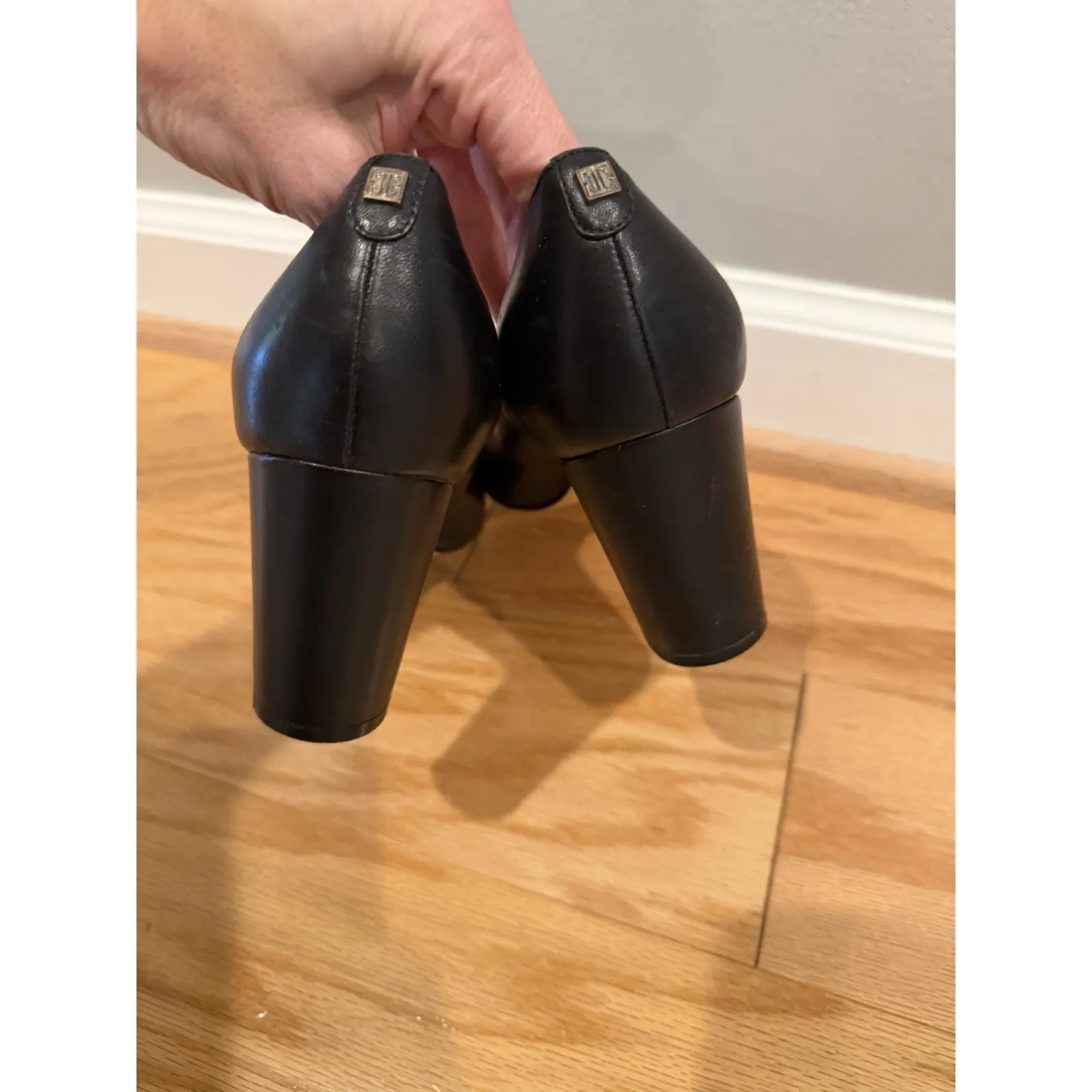 Ivanka Trump Black Chunky Heel Pumps Leather Sz 9.5 - Image 3