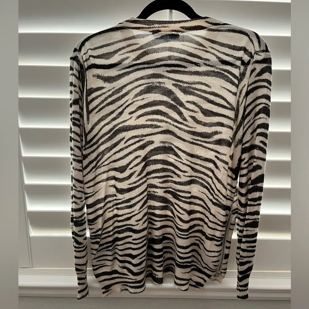 Olivaceous  Tan Black Zebra Side Zipper Sweater Size Small - Image 3