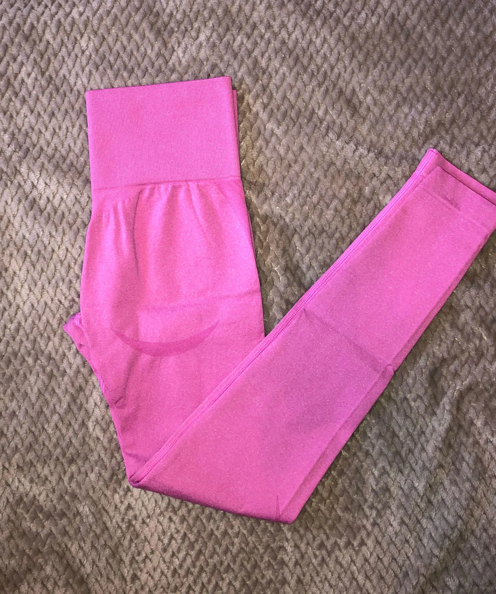 Bubblegum Seamless Contouring Leggings Pink Size M - Image 5