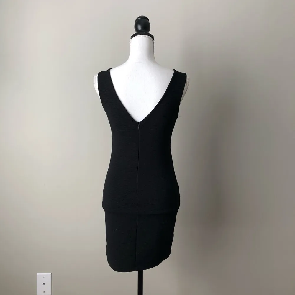 FOREVER 21 | Sleeveless Black Body Con Dress - Image 5