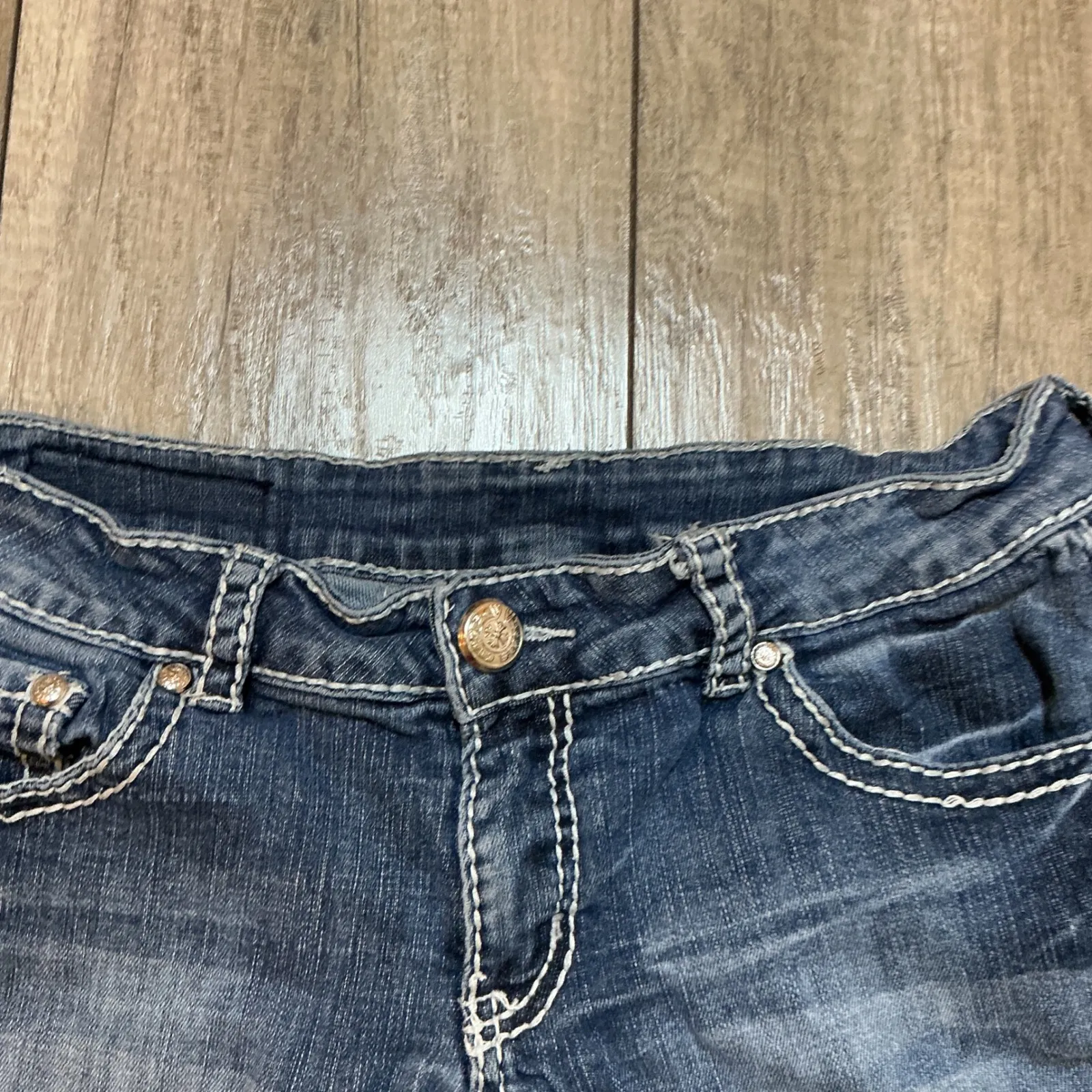 Denim Couture Denim Shorts Embellished Pockets Rhinestone Sequin Dark Wash - Image 3