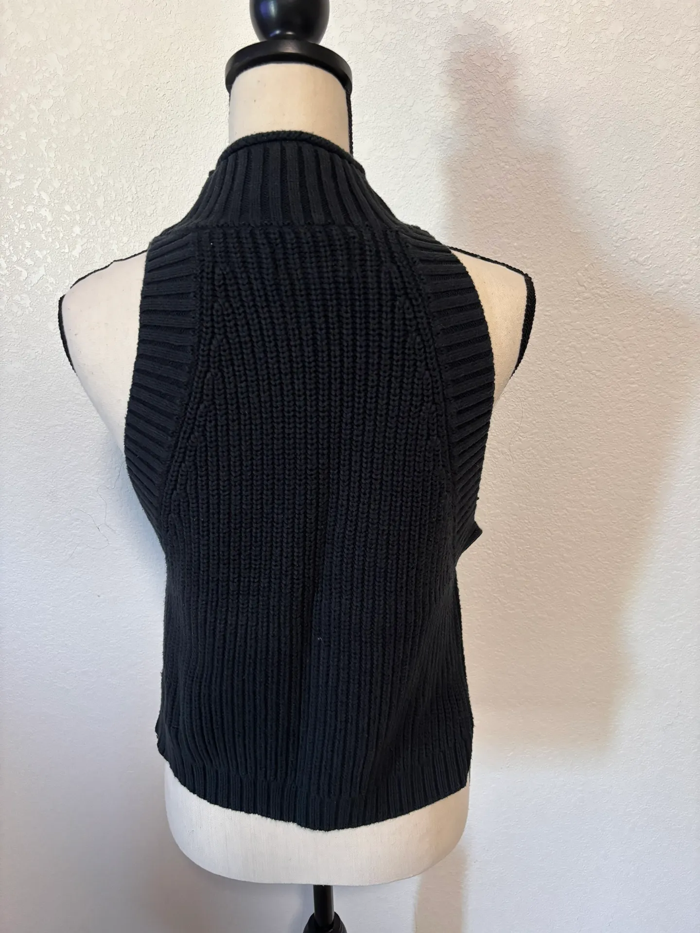 Kendall & Kylie Halter  Knit Tank Top in Black - Image 2