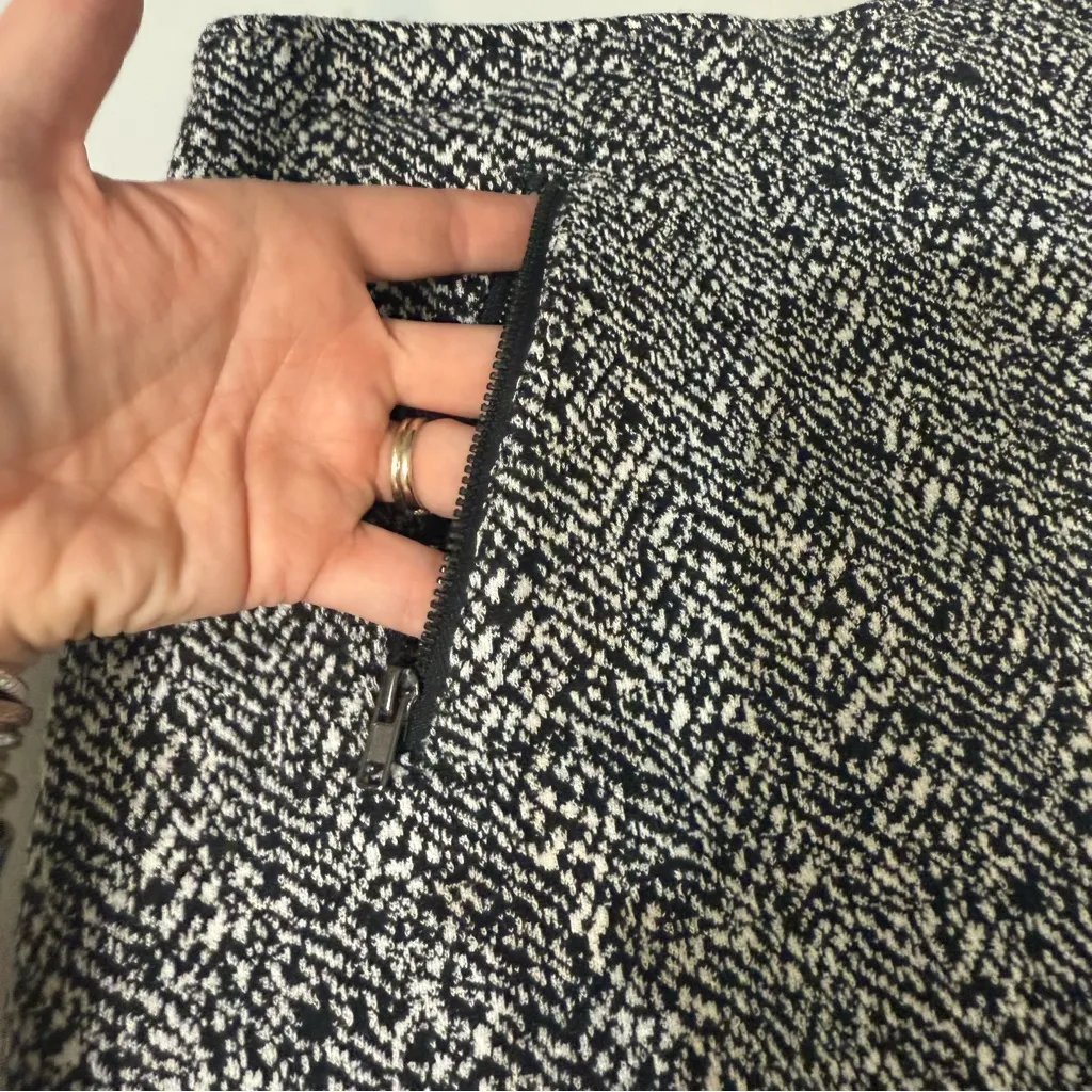 Anthropologie Cooperative‎ size 10 mini shorts - Image 4