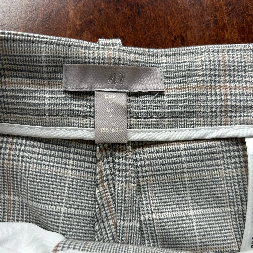 H&M Checkered Gray and White Skirt - Image 2