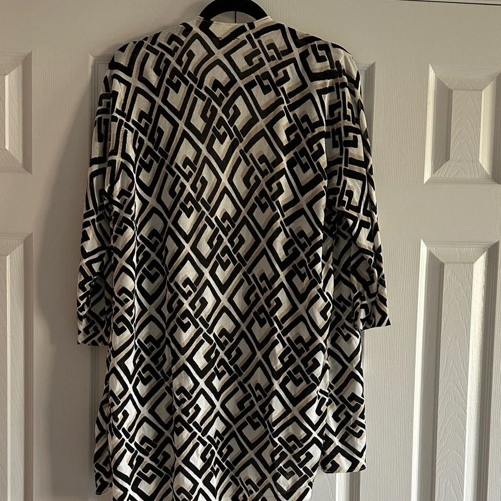 Chico’s Geometric Patterned Black and White Women's Open Sweater - Size 2 - Image 7