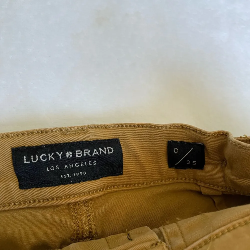 Lucky Brand Khaki Relaxed Shorts - Image 4