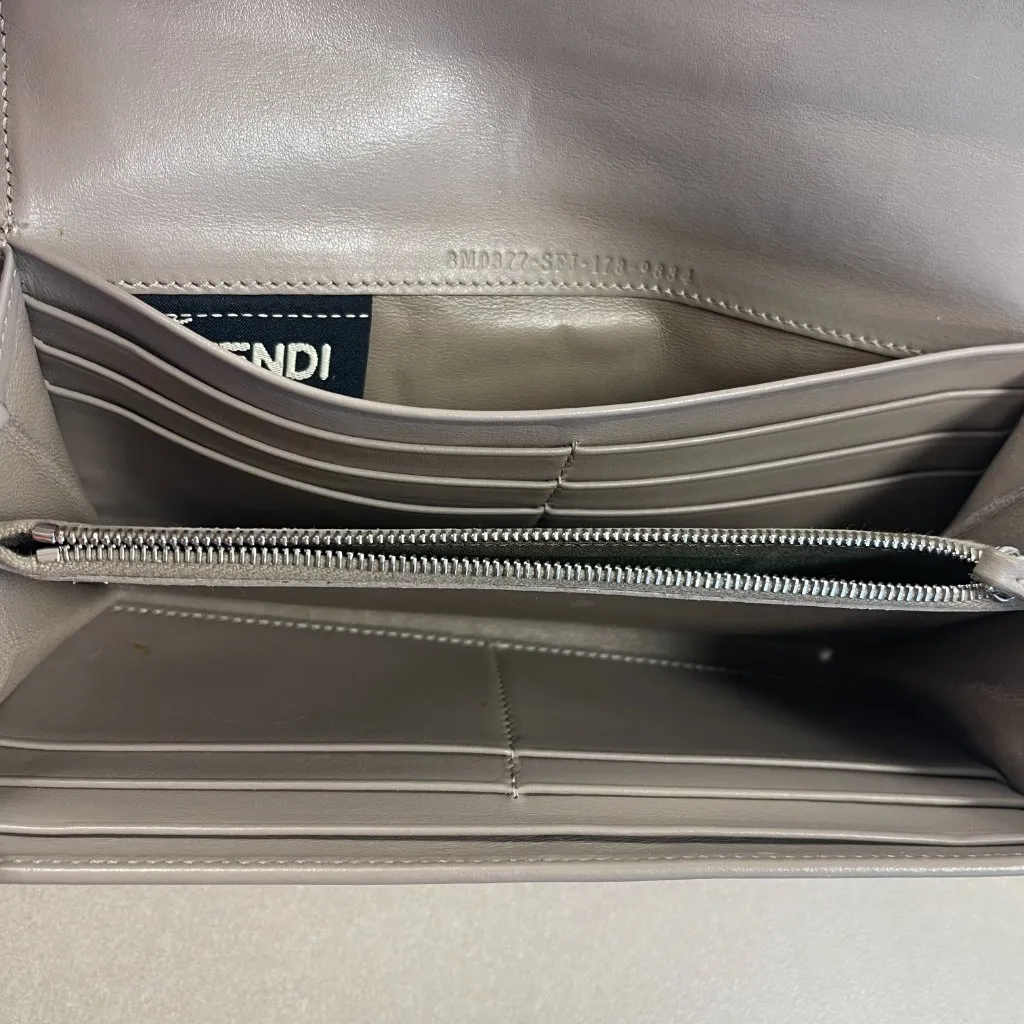 FENDI Peekaboo Leather Continental Wallet w/Turnlock - Greige - Preowned - Image 11