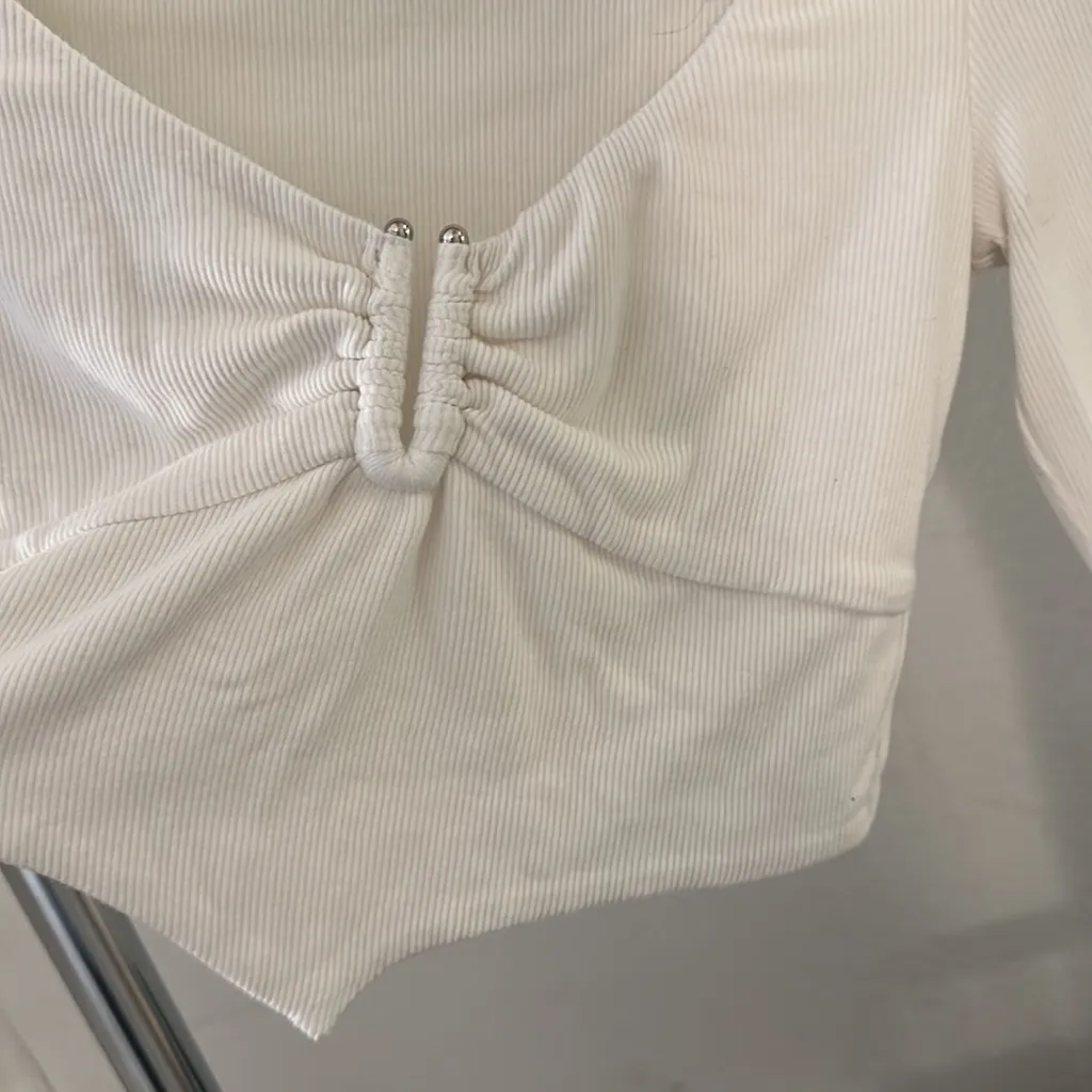 MOVING SALE - Princess Polly white long sleeve front buckle asymmetrical crop top - Image 7