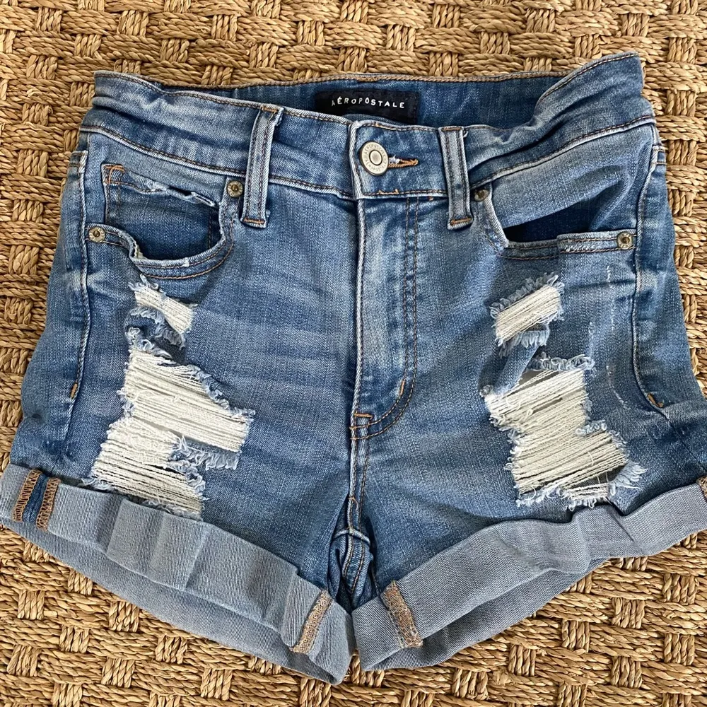Aeropostale AERO Jean Shorts Sz 2 High Rise Midi Stretch Distressed Denim - Image 6