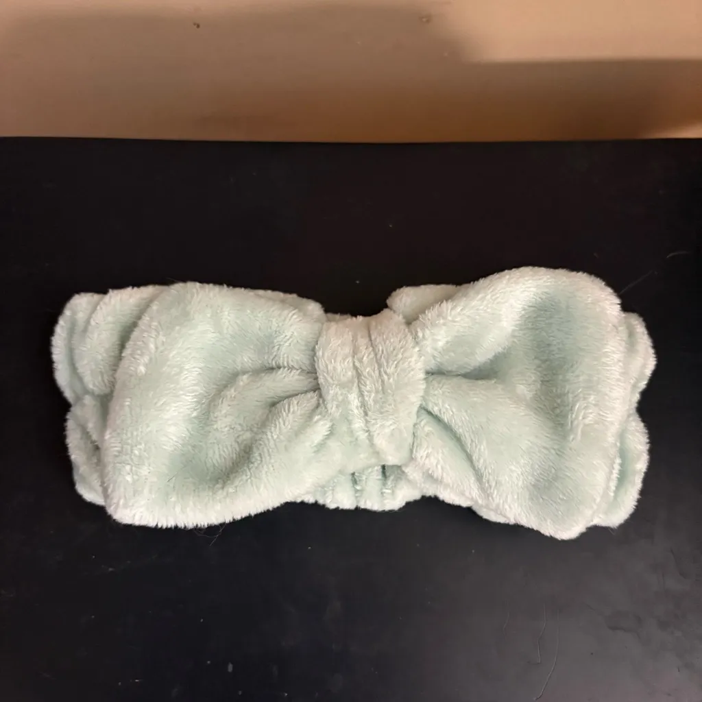 Plush Bow Spa Headband Green - Image 2