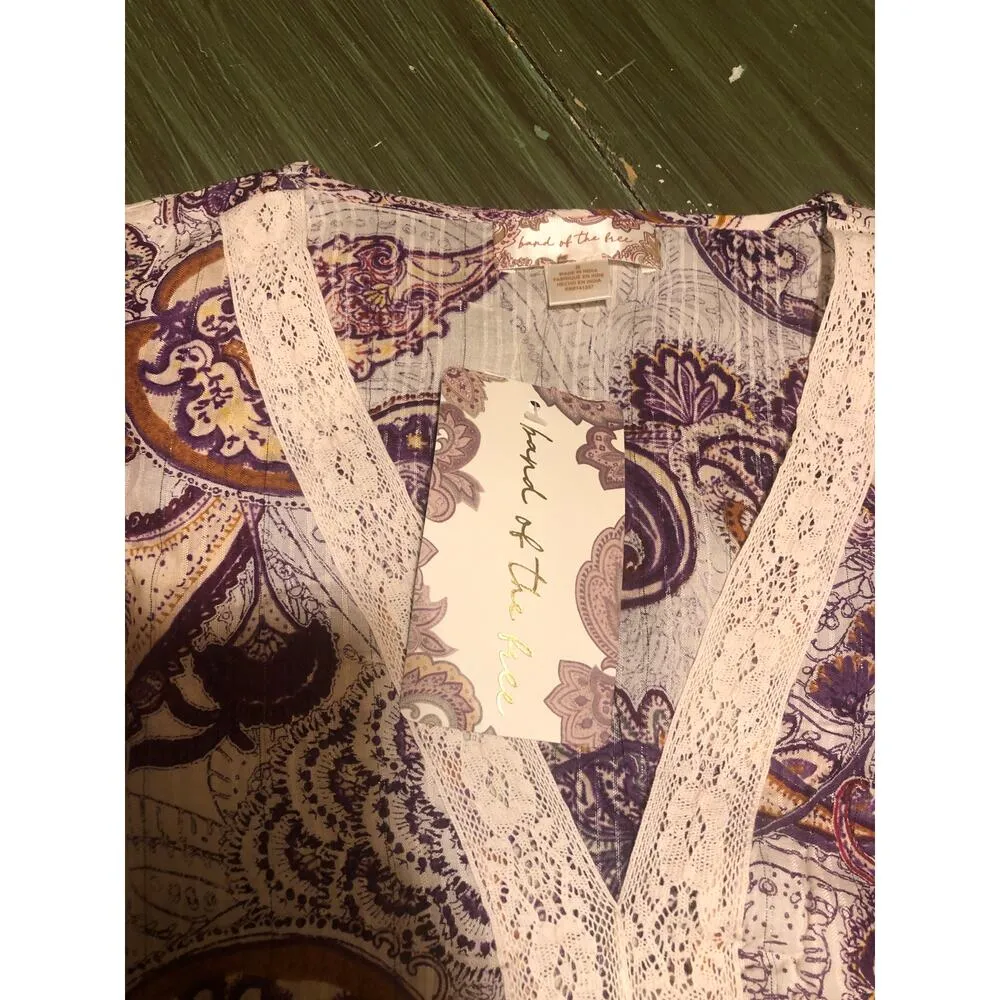 Band of Gypsies BOF NWT Cream Purple V-Neck Lace Paisley Crop Blouse Size S - Image 2