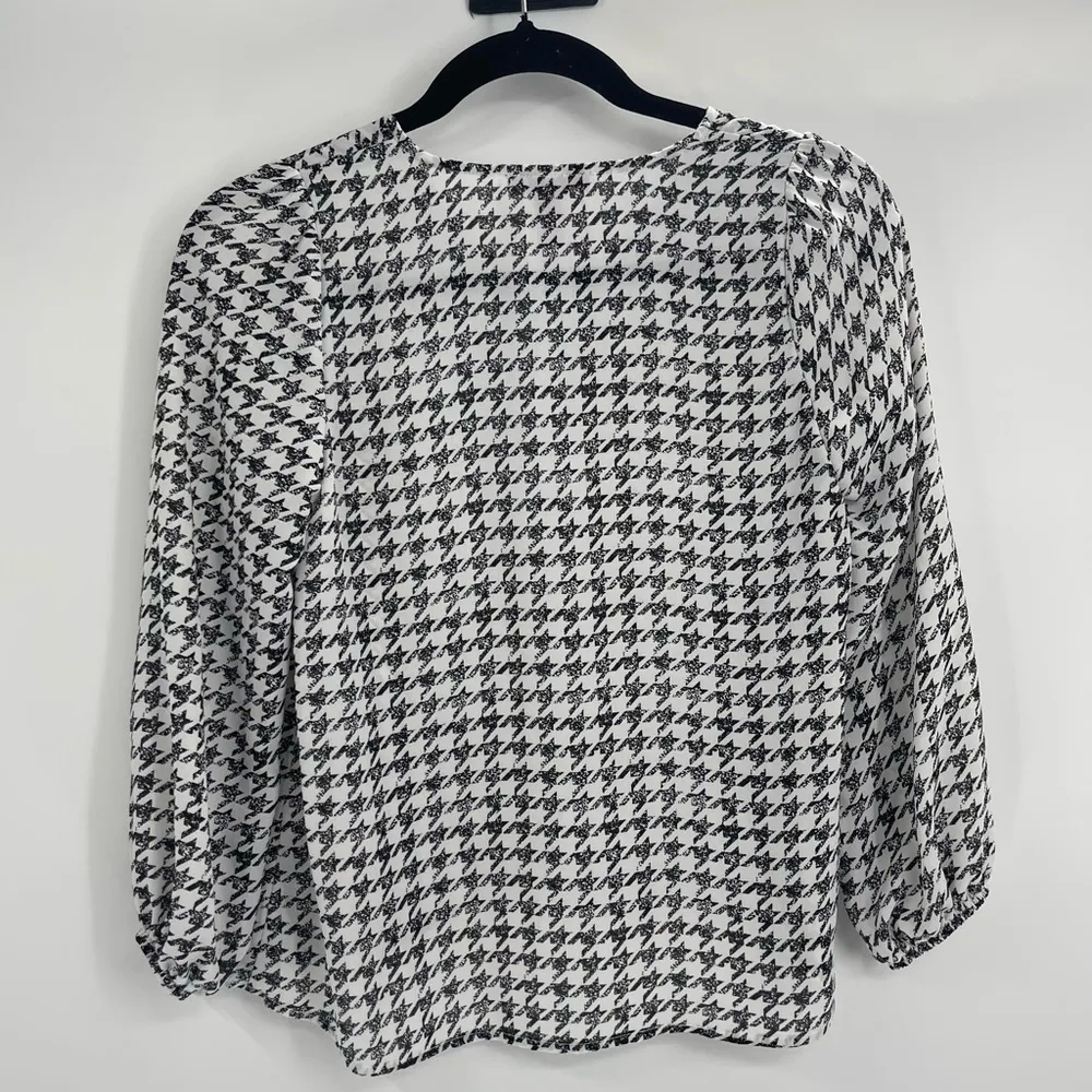 Aqua Bloomingdales Houndstooth Polyester Blouse Size Medium - Image 9
