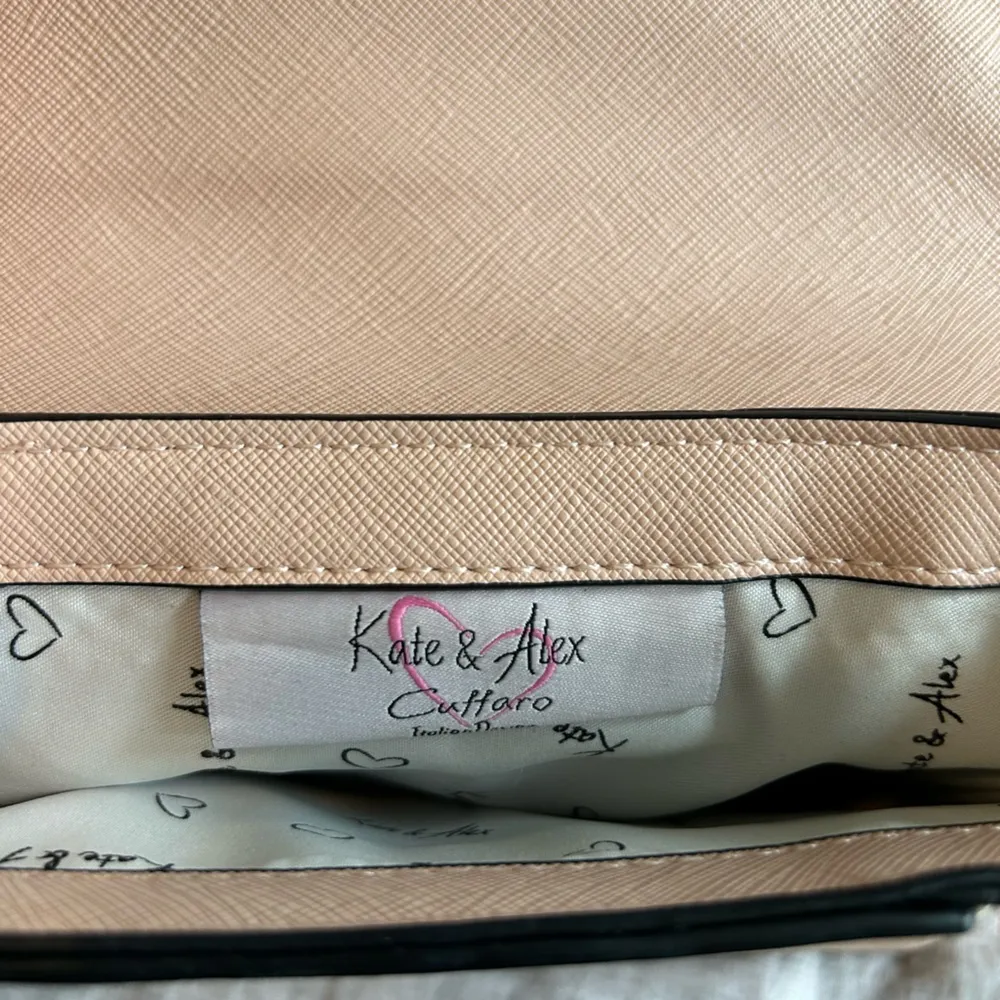 Pale pink cross body bag - Image 3