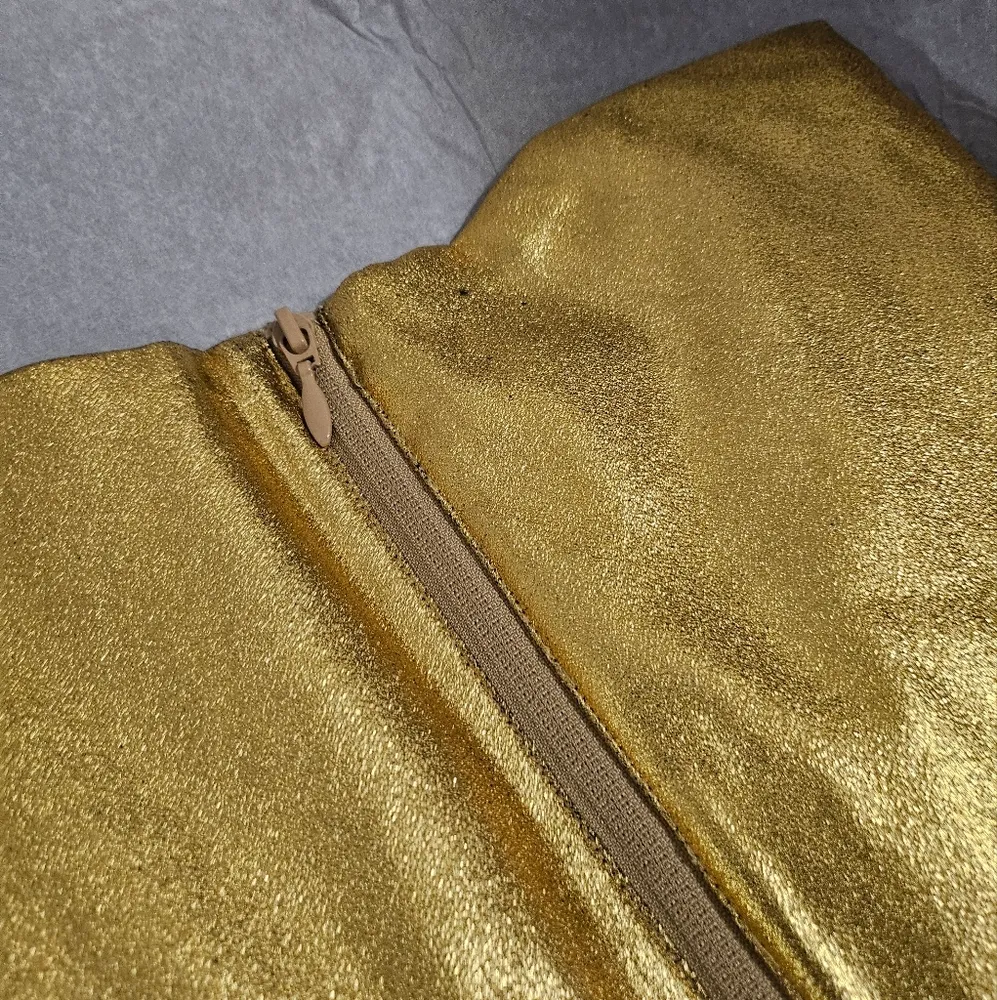 House of CB 'Karia' Gold Sleeveless Corset Top - Image 11