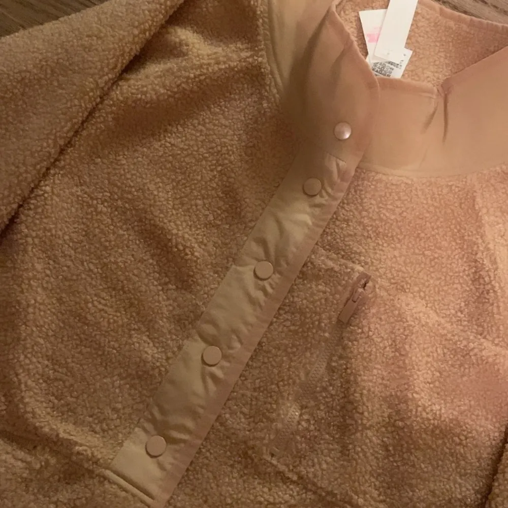 Pink vs fleece Sherpa tan jacket winter Holiday casual cozy fleece - Image 4