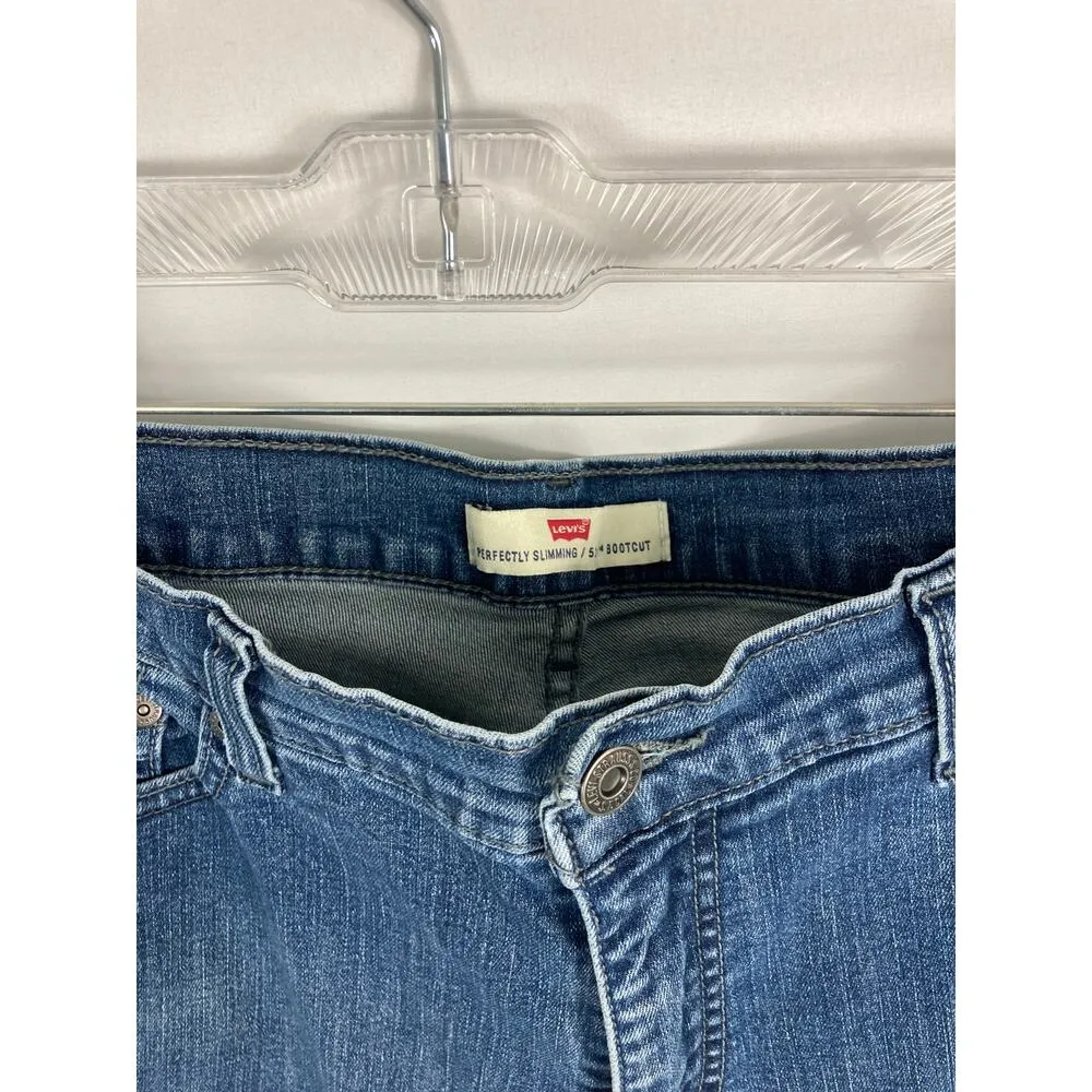 Levis 512 perfectly Slimming Bootcut Jean Size 16 - Image 2