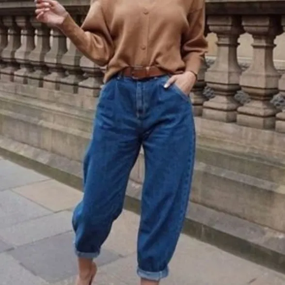 Zara Paperbag  jeans in a mid-blue wash high Rise - Image 7