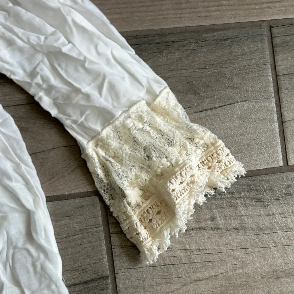 Surf Gypsy Off-Shoulder White Lace Blouse - Image 4