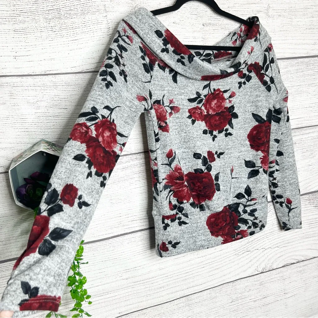 BCX Floral Gray & Red Wide Neck Off Shoulder SweaterTop Size Small - Image 6