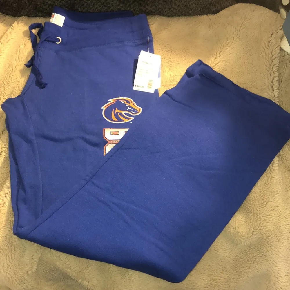 NWT Soffe Boise State Broncos Fleece Pants, XL—-Juniors - Image 2